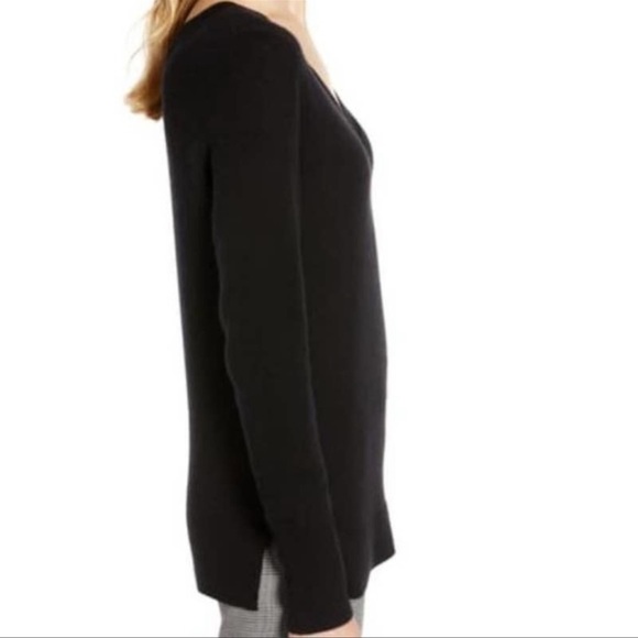 Halogen V-Neck Cashmere Sweater In Black - Picture 2 of 8